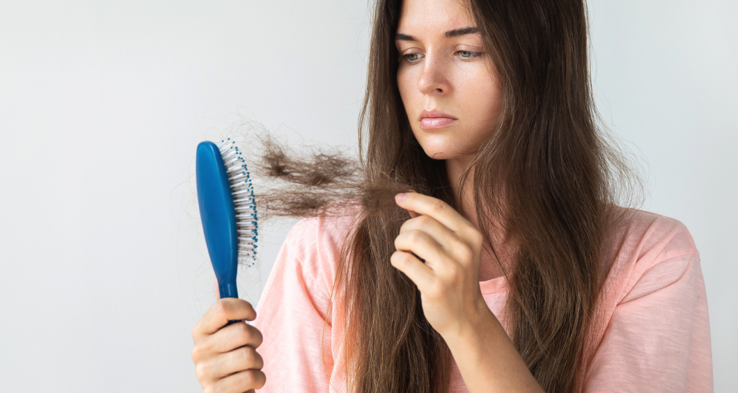 مهمترین علت ریزش مو چیست؟ بهترین راه درمان ریزش مو
