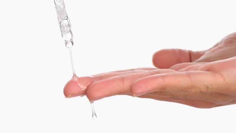 نحوه مصرف سرم آسکوربیک اسید و آلفا آربوتین اوردینری