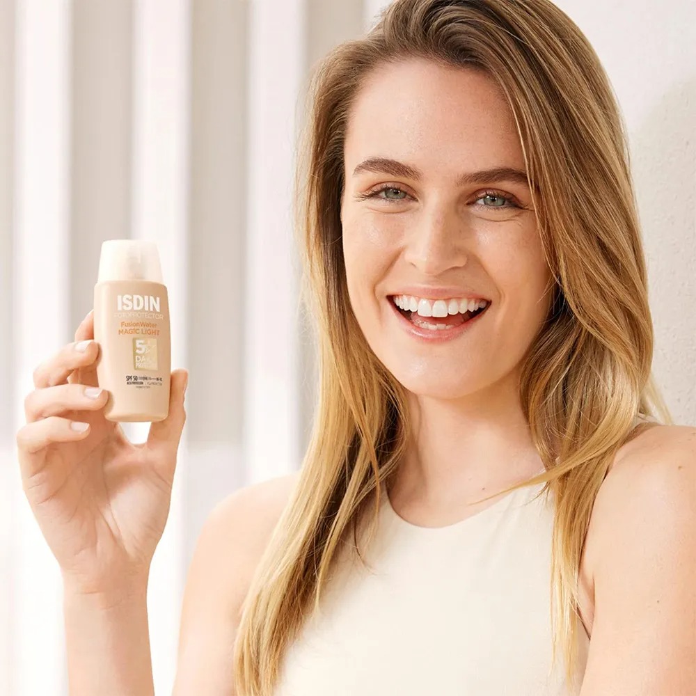 Isdin Fusion Water Sunscreen (Magic Light)
